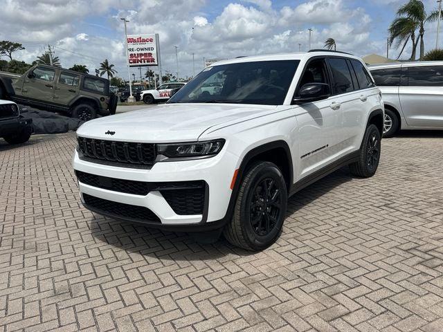 2026 Jeep Grand Cherokee GRAND CHEROKEE LAREDO ALTITUDE 4X4
