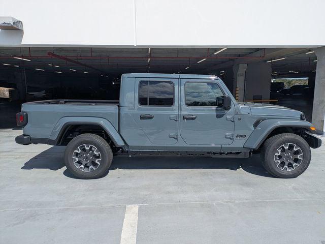 2026 Jeep Gladiator GLADIATOR SAHARA 4X4