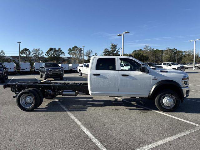 2026 RAM Ram 5500 Chassis Cab RAM 5500 TRADESMAN CHASSIS CREW CAB 4X4 84 CA