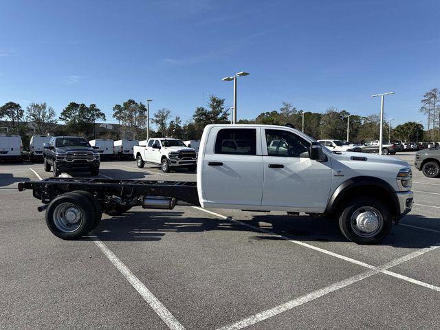 2026 RAM Ram 5500 Chassis Cab RAM 5500 TRADESMAN CHASSIS CREW CAB 4X4 84 CA