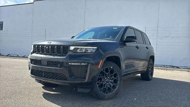 2026 Jeep Grand Cherokee GRAND CHEROKEE SUMMIT 4X4