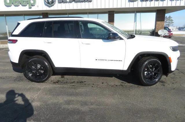 2026 Jeep Grand Cherokee Altitude 4x4 for sale in Wahpeton, ND