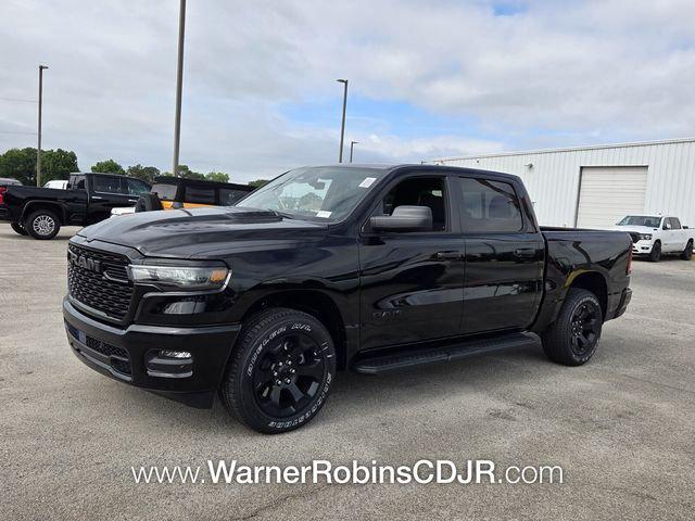 2026 RAM Ram 1500 RAM 1500 EXPRESS CREW CAB 4X4 57 BOX