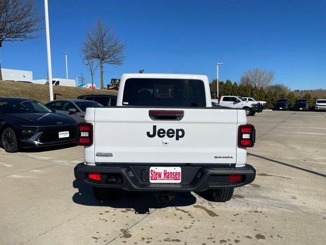 2026 Jeep Gladiator GLADIATOR SAHARA 4X4