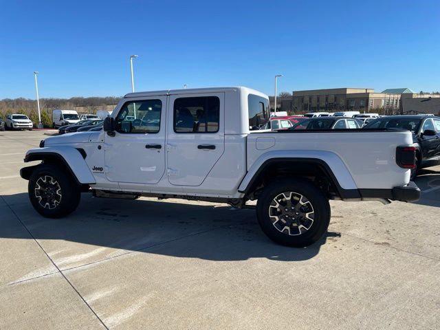 2026 Jeep Gladiator GLADIATOR SAHARA 4X4