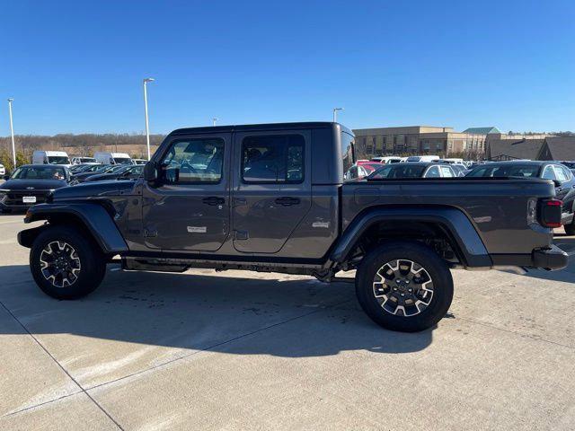 2026 Jeep Gladiator GLADIATOR SAHARA 4X4 2026 Jeep Gladiator GLADIATOR SAHARA 4X4