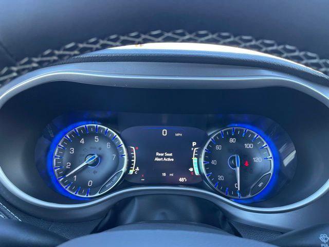 2026 Chrysler Pacifica Select AWD