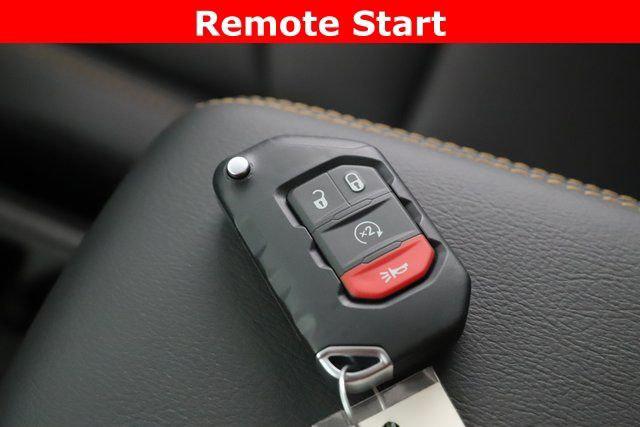 2026 Jeep Gladiator GLADIATOR SAHARA 4X4