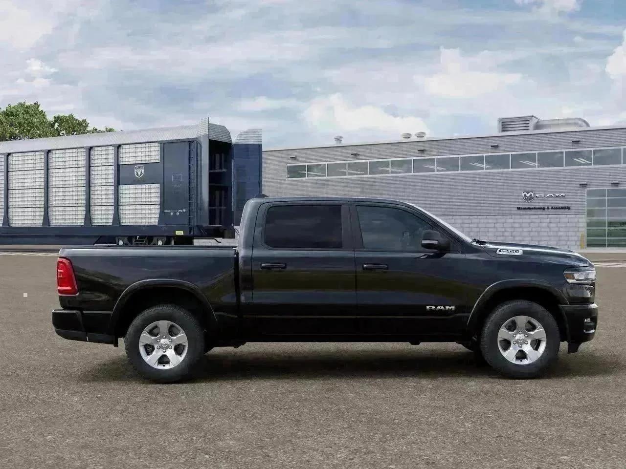 New 2026 Diamond Black Crystal Pearl-Coat Exterior Paint RAM Big Horn/Lone Star image 21