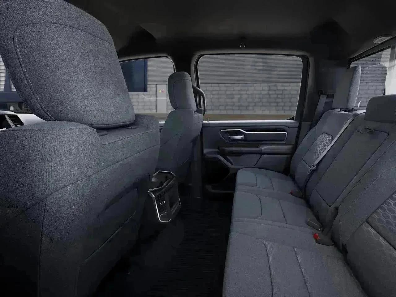 New 2026 Diamond Black Crystal Pearl-Coat Exterior Paint RAM Big Horn/Lone Star image 23