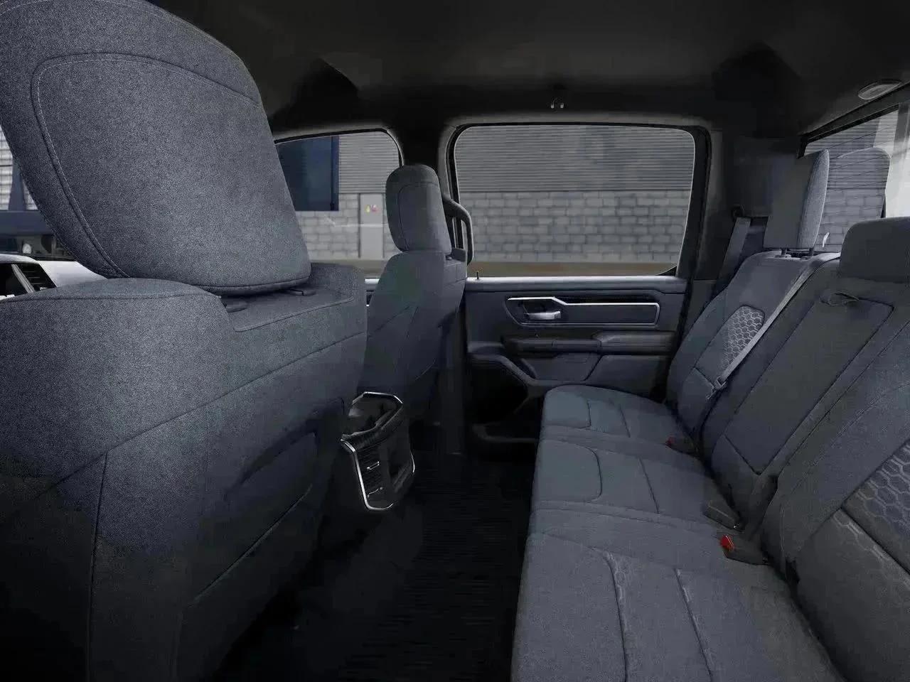 New 2026 Diamond Black Crystal Pearl-Coat Exterior Paint RAM Big Horn/Lone Star image 49