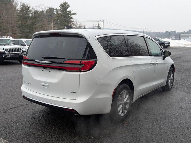 2026 Chrysler Pacifica Select AWD