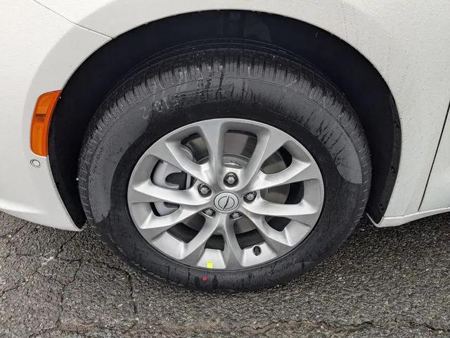 2026 Chrysler Pacifica Select AWD