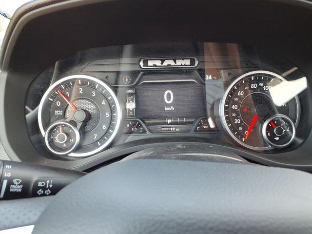 2026 Ram 1500 Express Crew Cab 4x4 5'7" Box