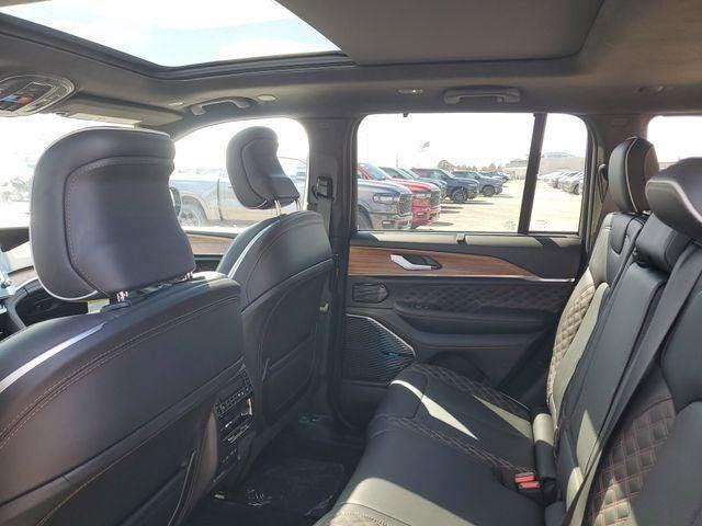 2026 Jeep Grand Cherokee Summit 4x4
