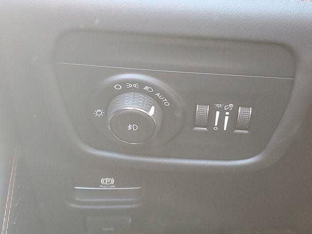 2026 Jeep Grand Cherokee Summit 4x4