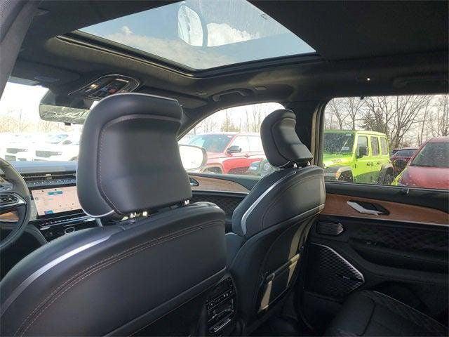 2026 Jeep Grand Cherokee Summit 4x4