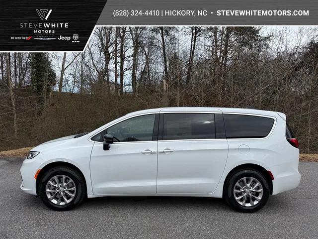 2026 Chrysler Pacifica PACIFICA SELECT AWD