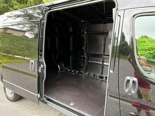 2026 Ram ProMaster Cargo Van Tradesman High Roof 159" WB EXT w/Pass Seat