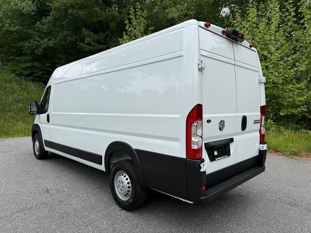2026 Ram ProMaster Cargo Van Tradesman High Roof 159" WB EXT w/Pass Seat
