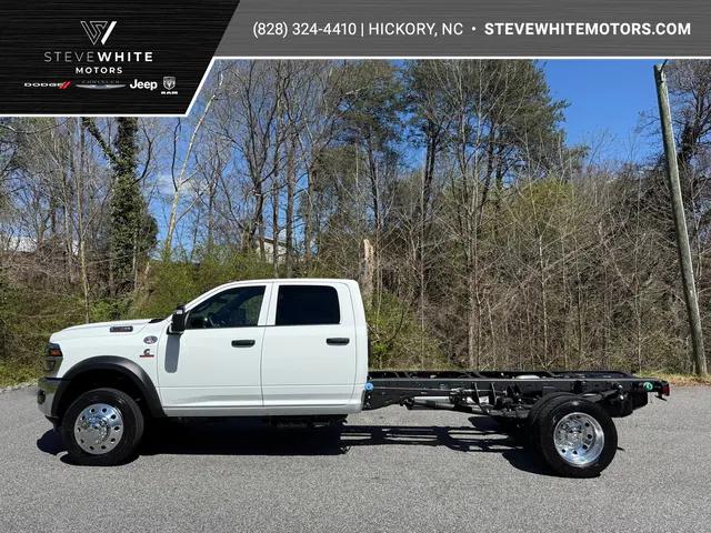 2026 RAM Ram 5500 Chassis Cab RAM 5500 TRADESMAN CHASSIS CREW CAB 4X4 84 CA