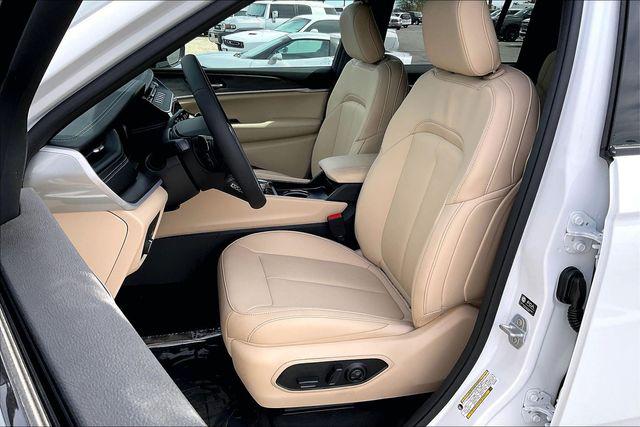 2026 Jeep Grand Cherokee Limited 4x2