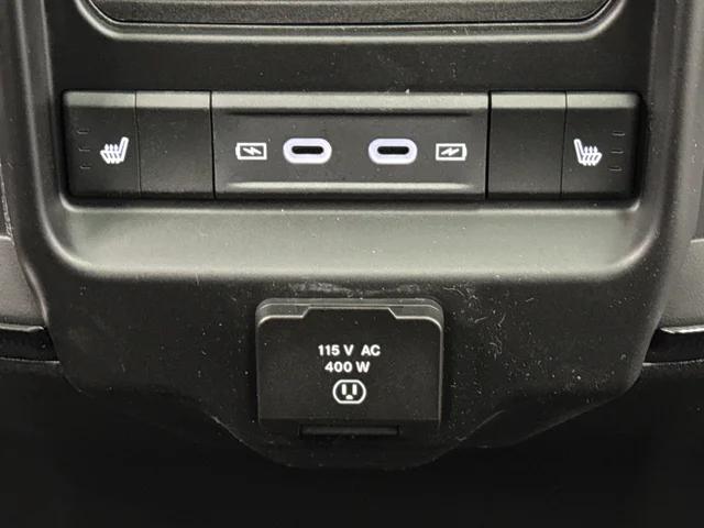 2026 Ram 1500 Rebel Crew Cab 4x4 5'7" Box