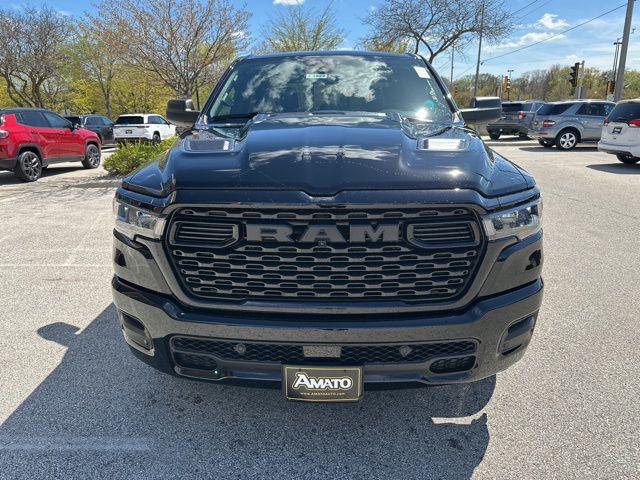 2026 RAM Ram 1500 RAM 1500 EXPRESS CREW CAB 4X4 57 BOX