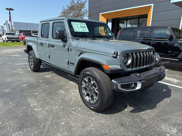 2026 Jeep Gladiator GLADIATOR SAHARA 4X4
