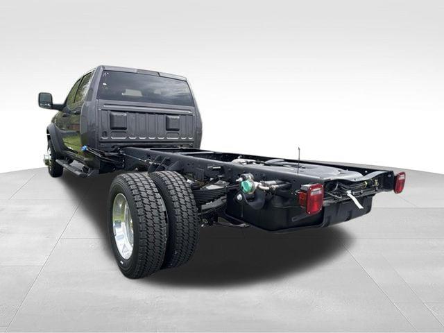 2026 RAM 5500 Chassis RAM 5500 TRADESMAN CHASSIS CREW CAB 4X4 84 CA
