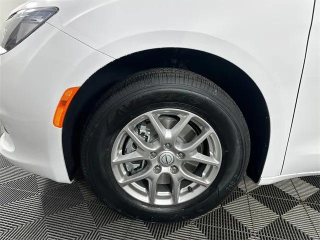 2026 Chrysler Voyager VOYAGER LX