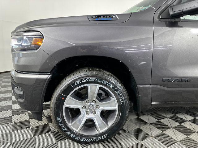 2026 RAM Ram 1500 RAM 1500 EXPRESS CREW CAB 4X4 57 BOX 2026 RAM Ram 1500 RAM 1500 EXPRESS CREW CAB 4X4 57 BOX