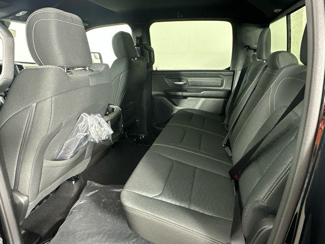 2026 Ram 1500 Express Crew Cab 4x4 5'7" Box