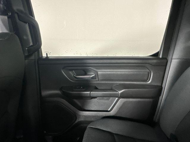2026 Ram 1500 Express Crew Cab 4x4 5'7" Box