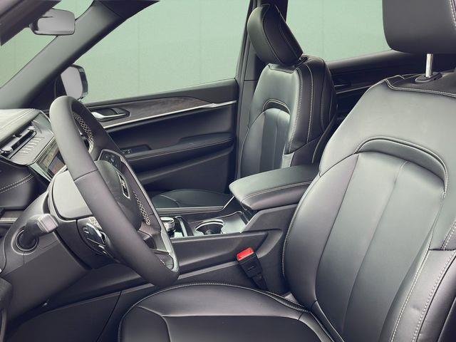 2026 Jeep Grand Cherokee Limited 4x2