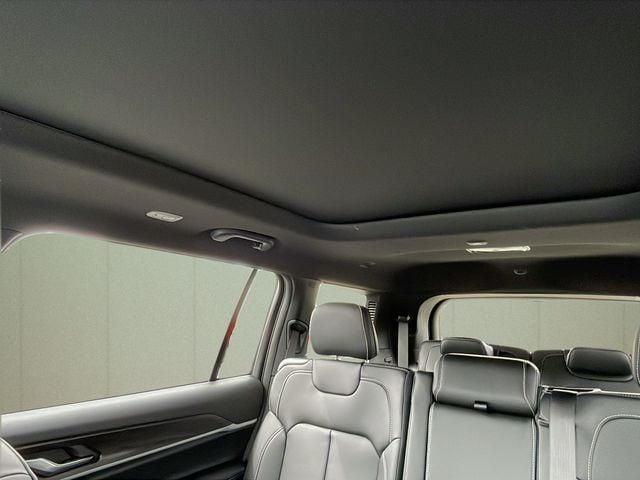 2026 Jeep Grand Cherokee Limited 4x2