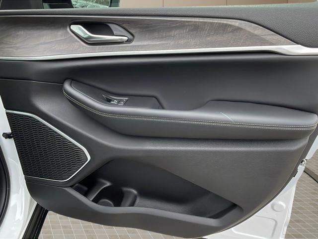 2026 Jeep Grand Cherokee Limited 4x2