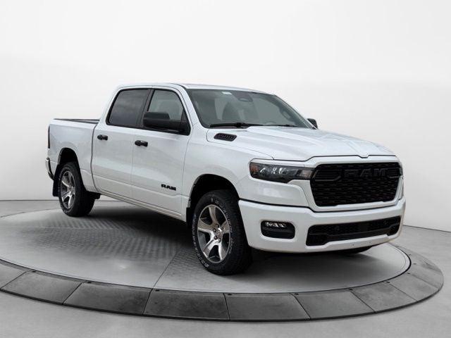 2026 RAM Ram 1500 RAM 1500 EXPRESS CREW CAB 4X4 57 BOX 2026 RAM Ram 1500 RAM 1500 EXPRESS CREW CAB 4X4 57 BOX