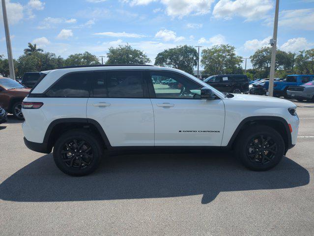 2026 Jeep Grand Cherokee Altitude 4x2