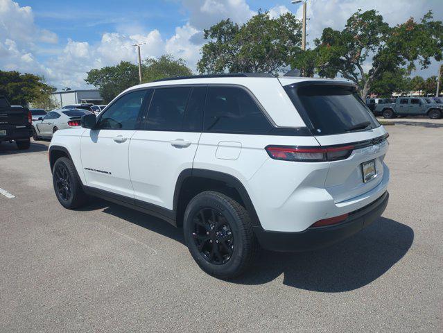 2026 Jeep Grand Cherokee Altitude 4x2