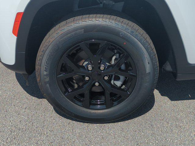 2026 Jeep Grand Cherokee Altitude 4x2