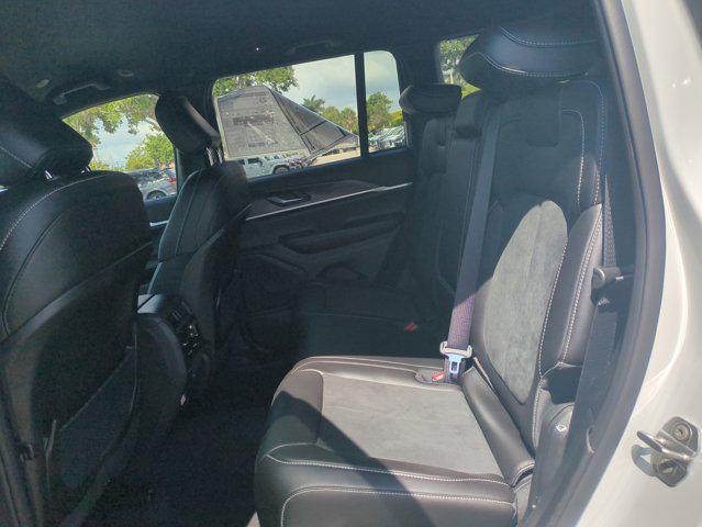 2026 Jeep Grand Cherokee Altitude 4x2