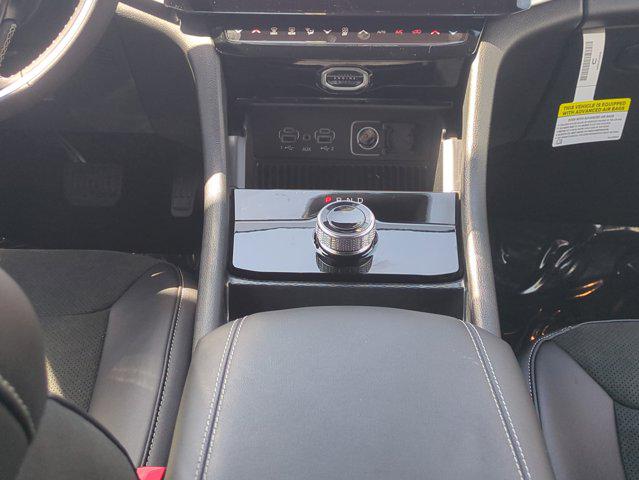 2026 Jeep Grand Cherokee Altitude 4x2
