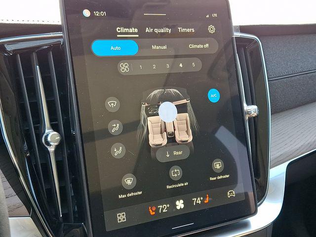 2026 Volvo XC90 Plus, B6 AWD Gas (mild hybrid), Gasoline, Bright, 7 Seats