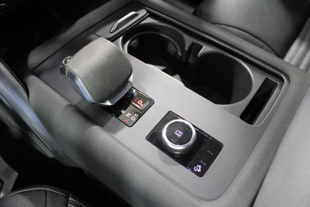 2024 Land Rover Discovery P360 Dynamic SE