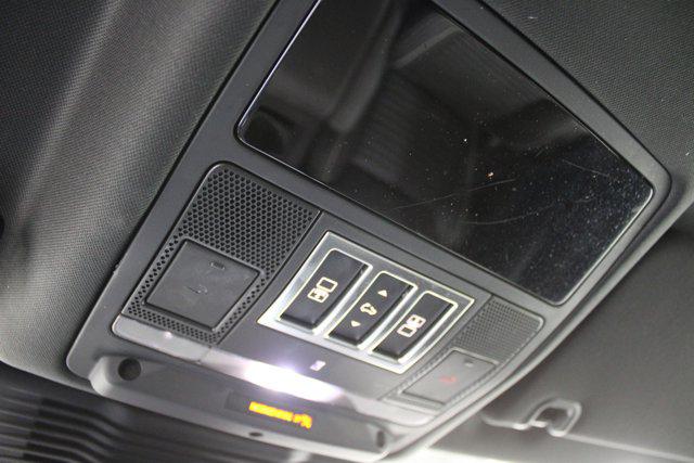 2024 Land Rover Discovery P360 Dynamic SE