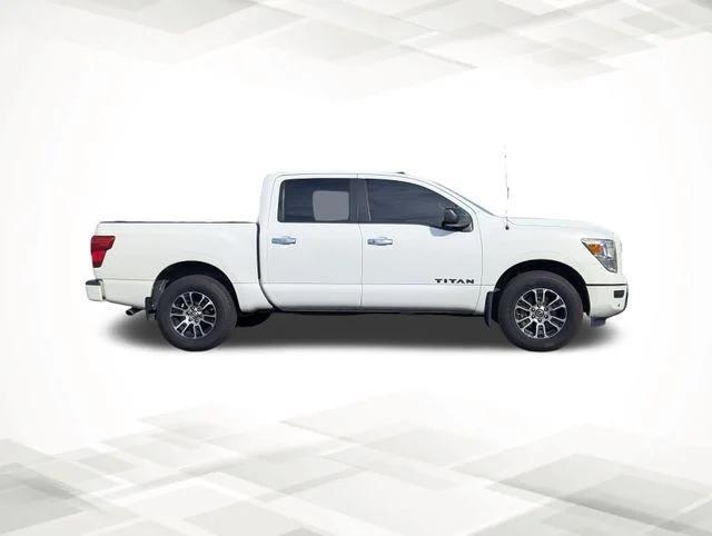 2021 Nissan TITAN Crew Cab SV 4x4