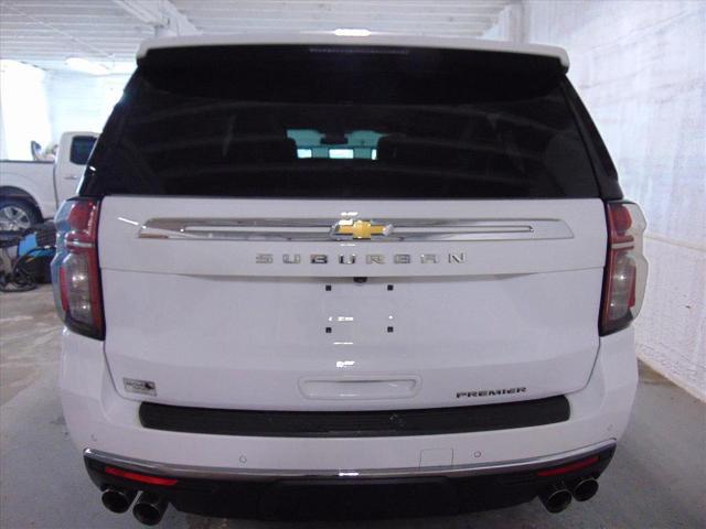 2023 Chevrolet Suburban 4WD Premier