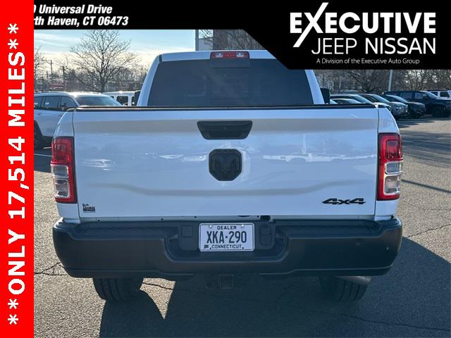 2024 RAM 3500 Tradesman Crew Cab 4x4 64 Box