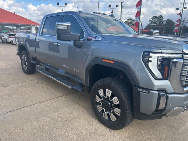 2024 GMC Sierra 2500HD 4WD Crew Cab Standard Bed Denali